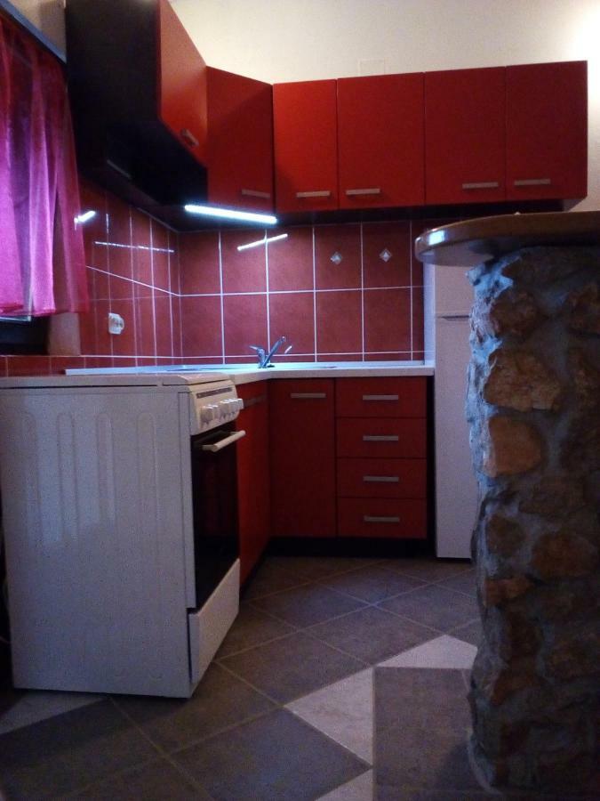 Studio Apartman Hrast Seline Zewnętrze zdjęcie